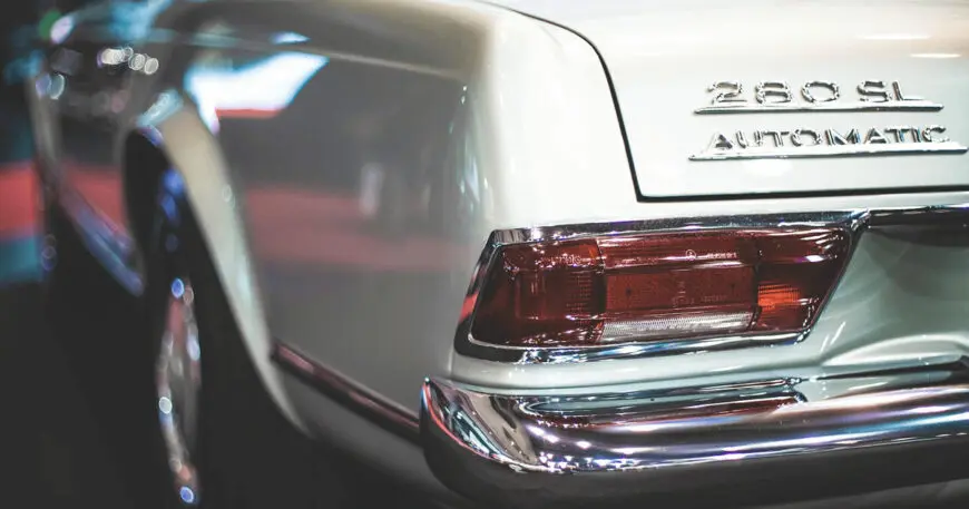 Як доглядати за лакофарбовим покриттям Mercedes-Benz